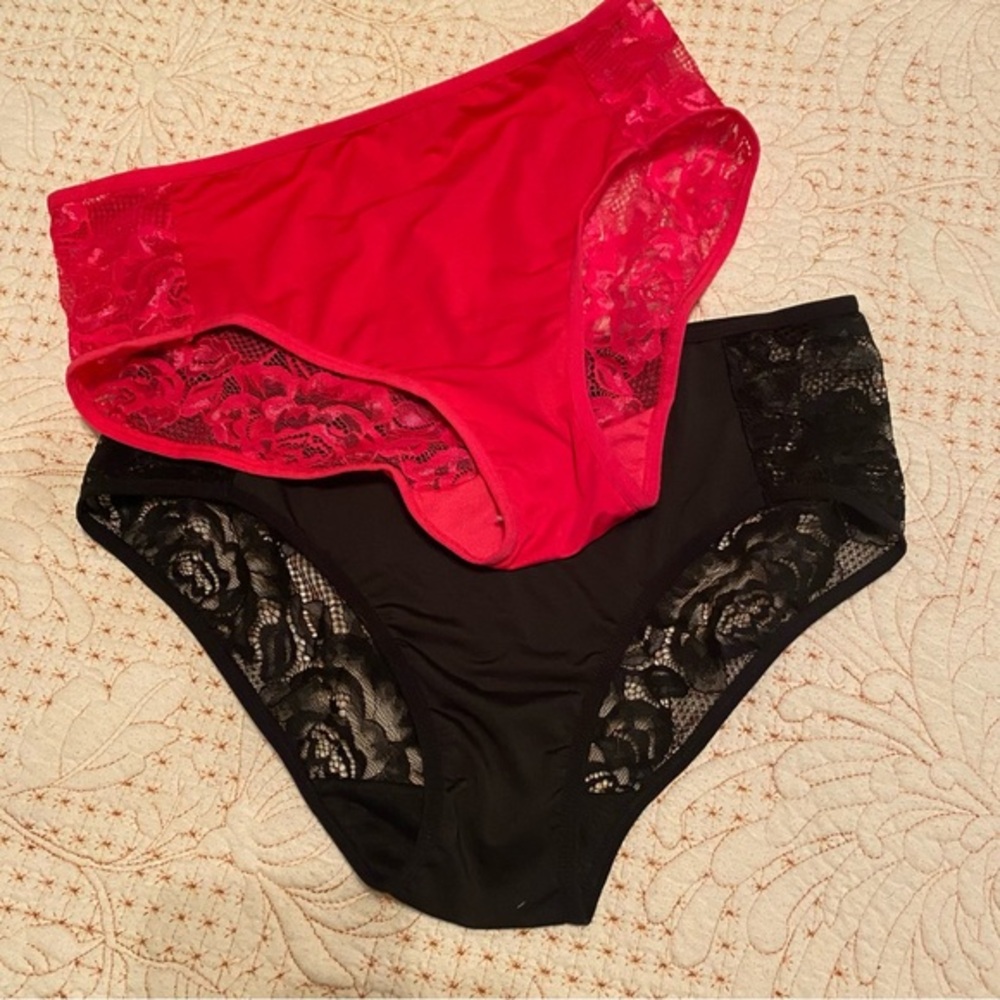 Red and Black Lace Trim Panties Intimates NWOT. Med/Lg